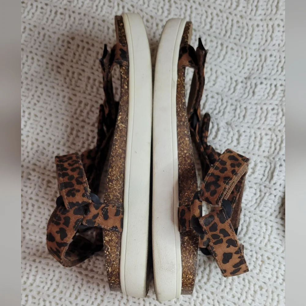 Wonder Nation Animal Print Sandals Big Kids 6